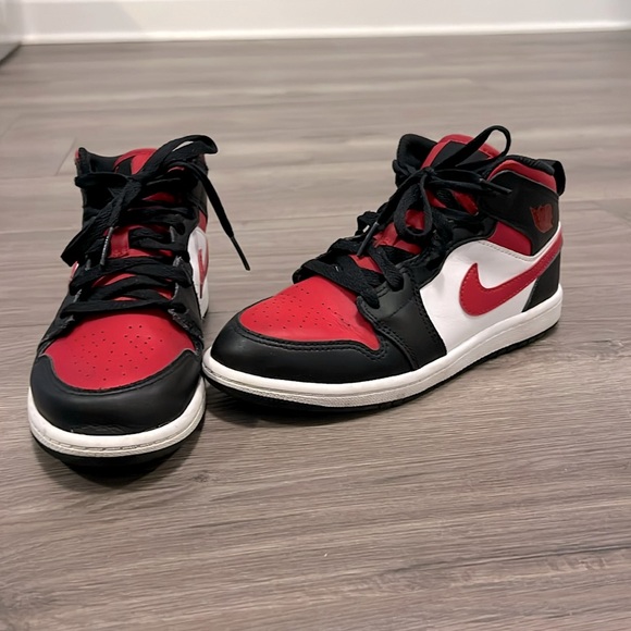 Nike high top Jordan 1’s, preschool size 2 - Picture 1 of 2